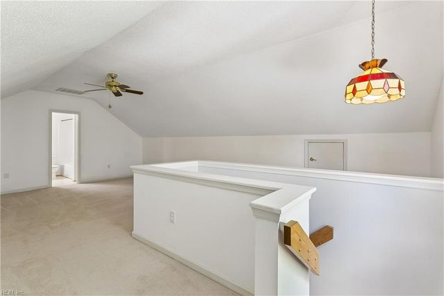 210 Timberline LOOP, Yorktown, VA 23692