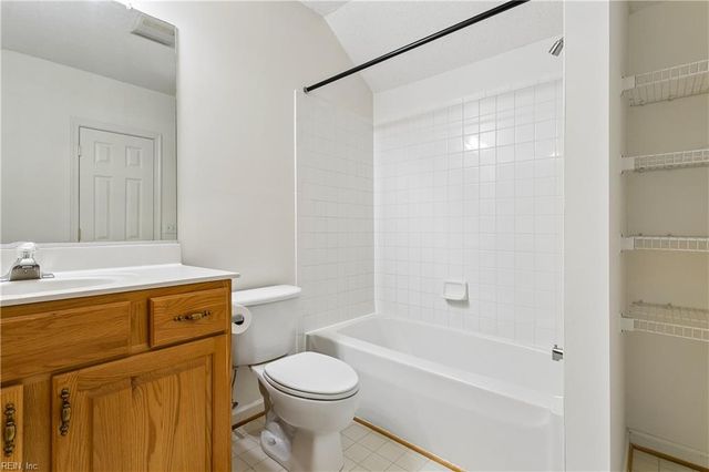 210 Timberline LOOP, Yorktown, VA 23692
