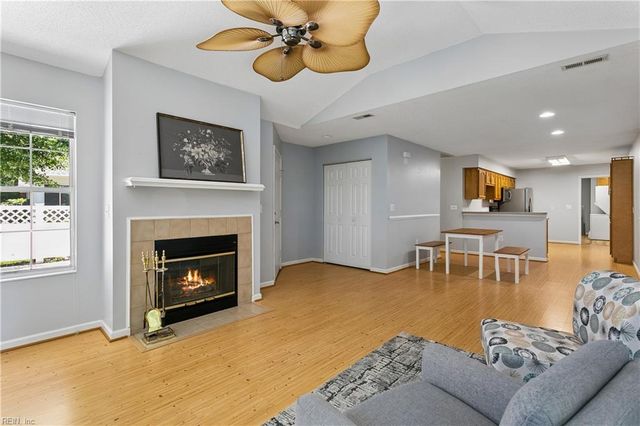 210 Timberline LOOP, Yorktown, VA 23692
