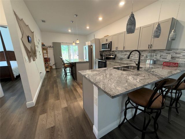 3204 E MOHAWK AVENUE, Tampa, FL 33610