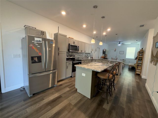 3204 E MOHAWK AVENUE, Tampa, FL 33610