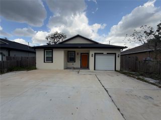 3204 E MOHAWK AVENUE, Tampa, FL 33610