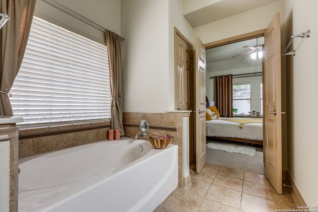 5502 Waldon Walk, San Antonio, TX 78261