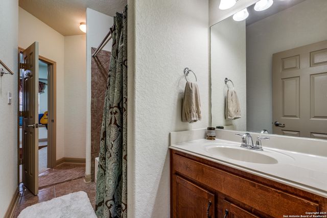 5502 Waldon Walk, San Antonio, TX 78261