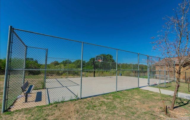 5502 Waldon Walk, San Antonio, TX 78261