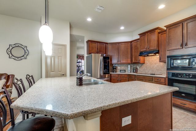 5502 Waldon Walk, San Antonio, TX 78261