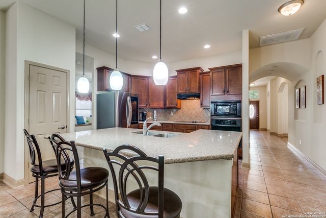 5502 Waldon Walk, San Antonio, TX 78261