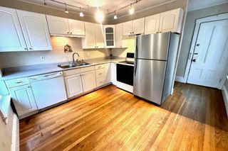 6 Grant St 2, Natick, MA 01760