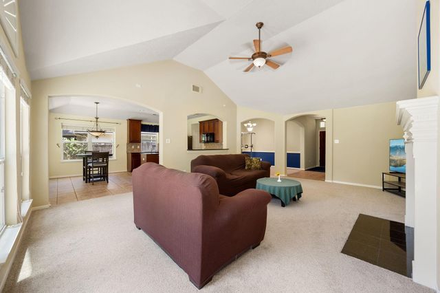 170 W Drifting Shadows Circle, Conroe, TX 77385