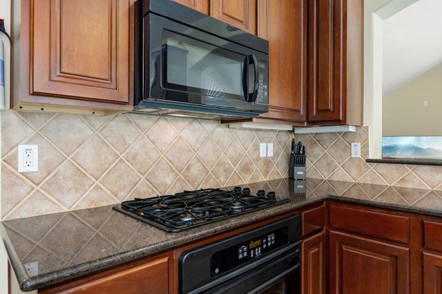 170 W Drifting Shadows Circle, Conroe, TX 77385