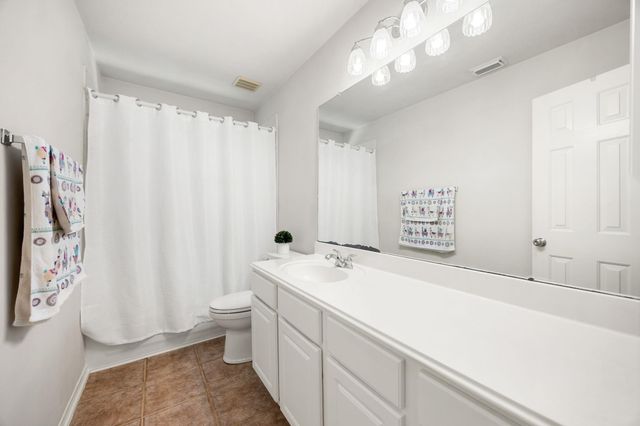 170 W Drifting Shadows Circle, Conroe, TX 77385