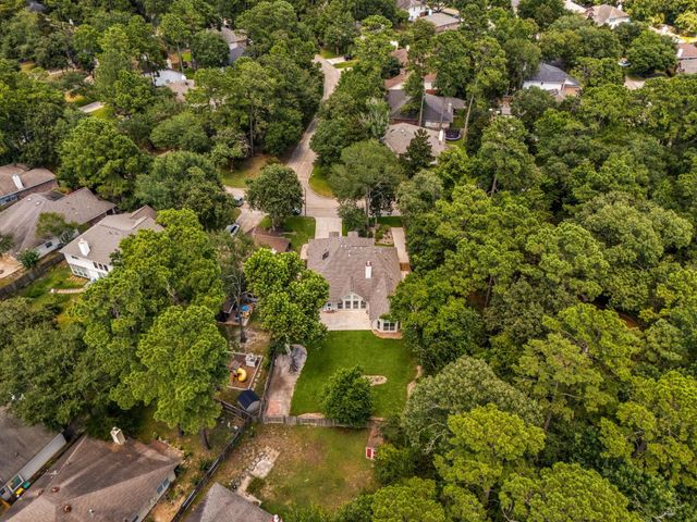 170 W Drifting Shadows Circle, Conroe, TX 77385