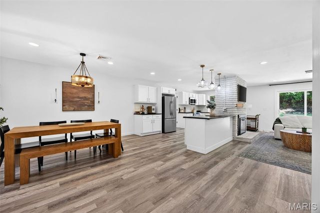 12555 Pepperwood Drive, St Louis, MO 63146