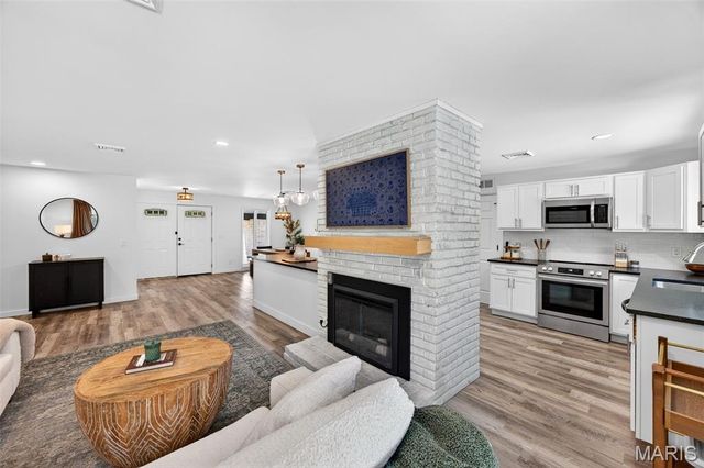 12555 Pepperwood Drive, St Louis, MO 63146