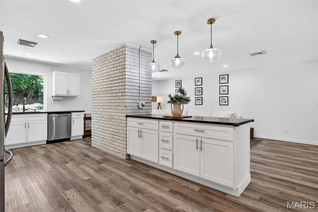 12555 Pepperwood Drive, St Louis, MO 63146