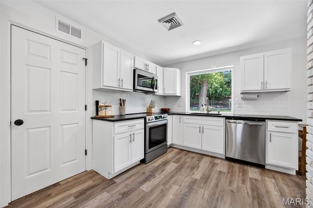 12555 Pepperwood Drive, St Louis, MO 63146
