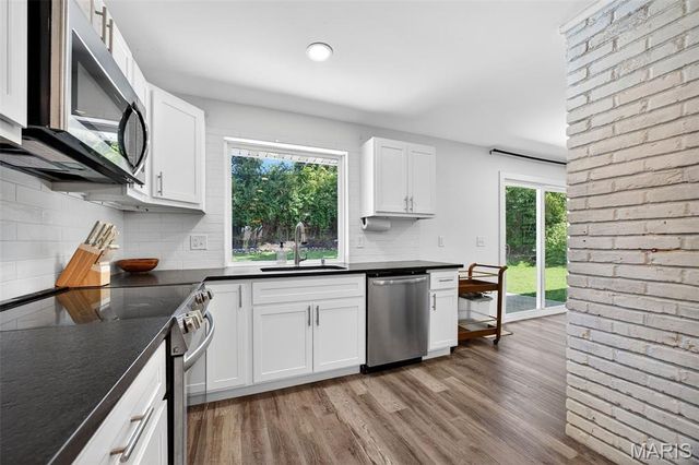 12555 Pepperwood Drive, St Louis, MO 63146