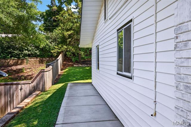 12555 Pepperwood Drive, St Louis, MO 63146