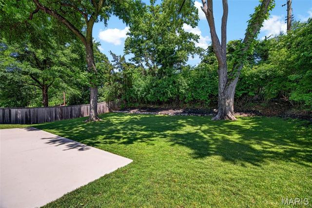12555 Pepperwood Drive, St Louis, MO 63146