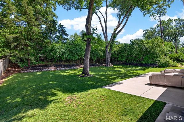 12555 Pepperwood Drive, St Louis, MO 63146