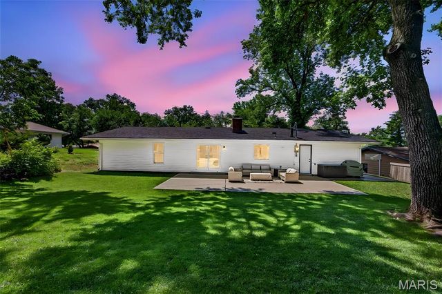 12555 Pepperwood Drive, St Louis, MO 63146