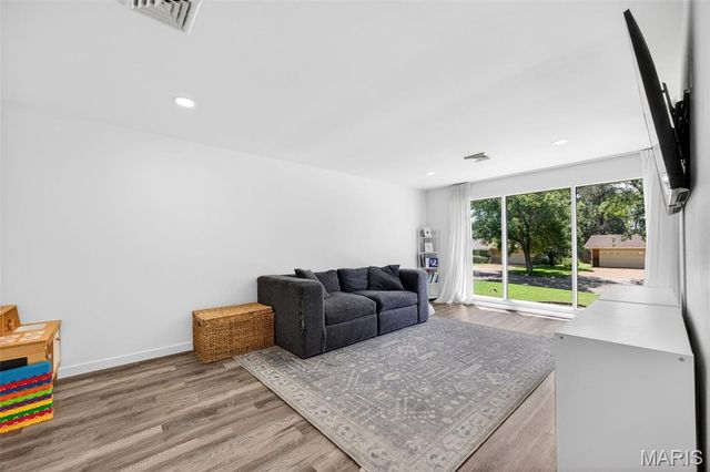 12555 Pepperwood Drive, St Louis, MO 63146