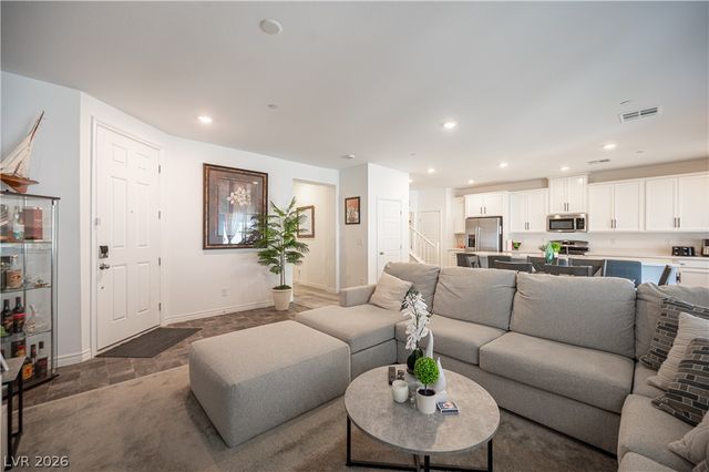 7228 North Decatur Boulevard 4, Las Vegas, NV 89131