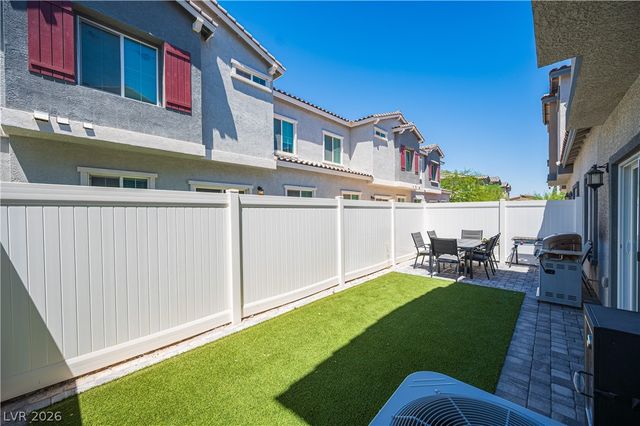7228 North Decatur Boulevard 4, Las Vegas, NV 89131