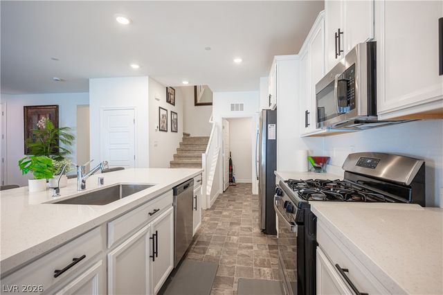 7228 North Decatur Boulevard 4, Las Vegas, NV 89131