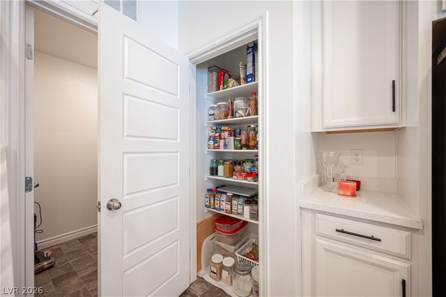 7228 North Decatur Boulevard 4, Las Vegas, NV 89131