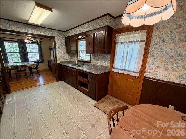 2925 Sparrow Springs Road, Gastonia, NC 28052