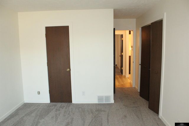 2909 S 160 Plaza, Omaha, NE 68130