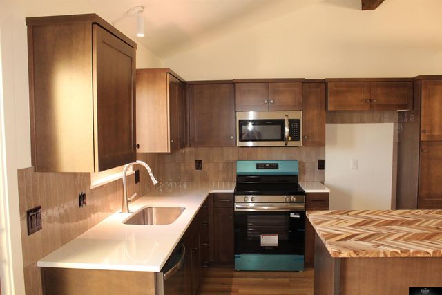 2909 S 160 Plaza, Omaha, NE 68130