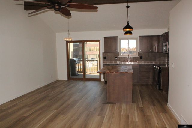 2909 S 160 Plaza, Omaha, NE 68130