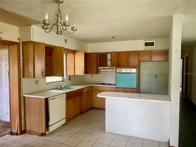 2033 VOLTAIRE STREET, Lakeland, FL 33801