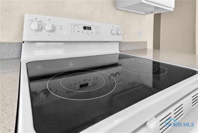 26336 E Wexford Drive, Perrysburg, OH 43551