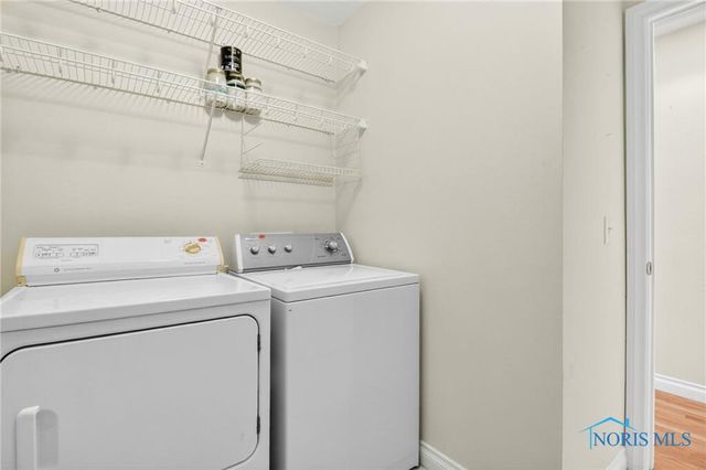 26336 E Wexford Drive, Perrysburg, OH 43551