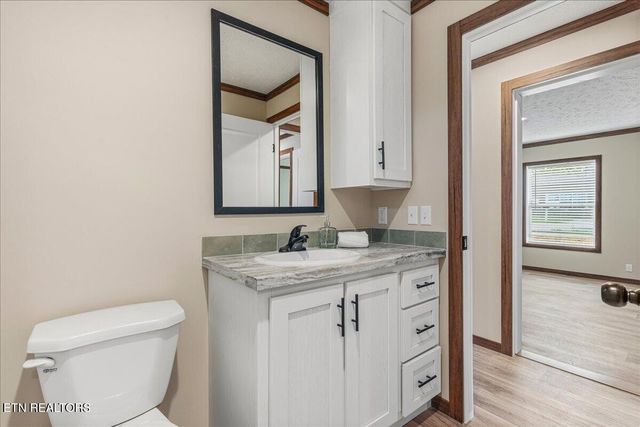9 Hamilton Ave, Englewood, TN 37329