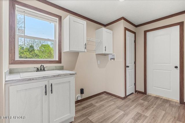 9 Hamilton Ave, Englewood, TN 37329