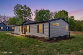 9 Hamilton Ave, Englewood, TN 37329