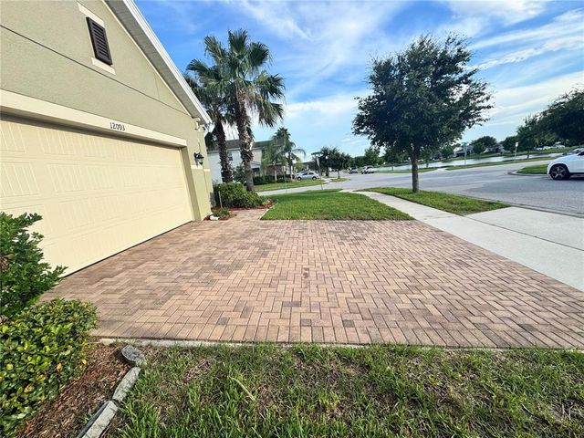 12093 STONE BARK TRAIL, Orlando, FL 32824