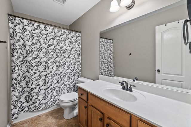 1640 Buchanon Dr, Clarksville, TN 37042
