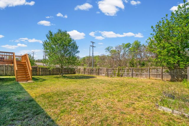1640 Buchanon Dr, Clarksville, TN 37042