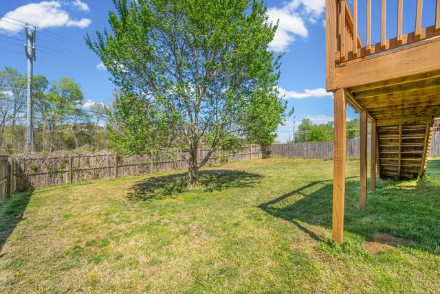 1640 Buchanon Dr, Clarksville, TN 37042