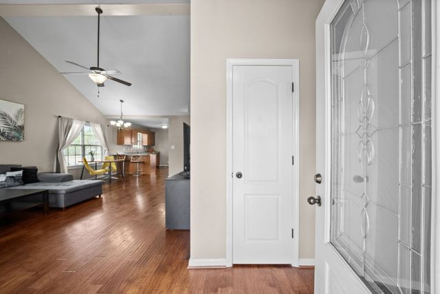 1640 Buchanon Dr, Clarksville, TN 37042