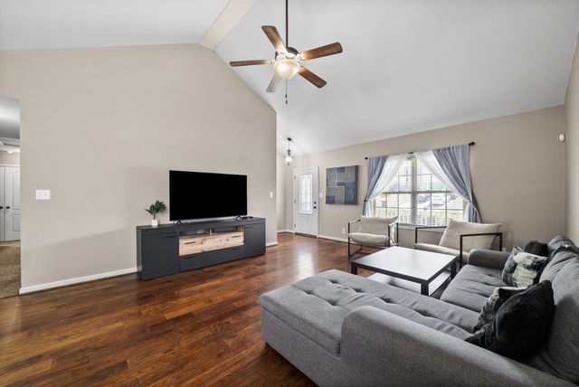 1640 Buchanon Dr, Clarksville, TN 37042