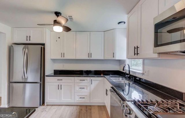 5266 Long Green Lane, Stone Mountain, GA 30088