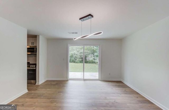 5266 Long Green Lane, Stone Mountain, GA 30088