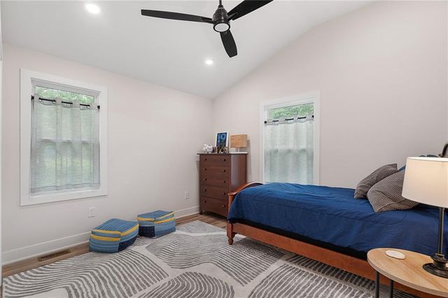 9325 Walnut Street, Kansas City, MO 64114