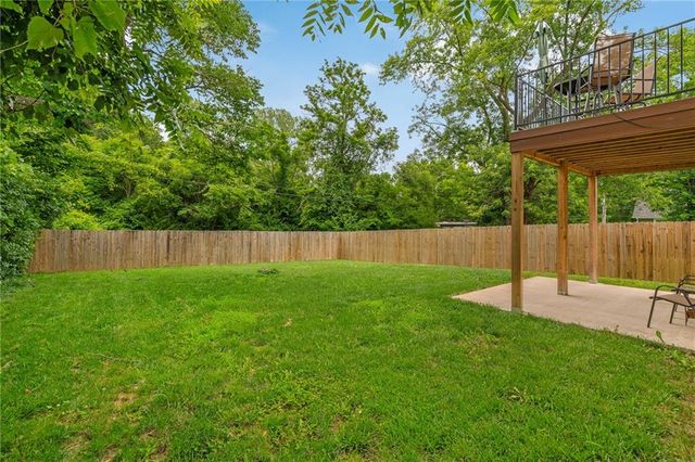 9325 Walnut Street, Kansas City, MO 64114